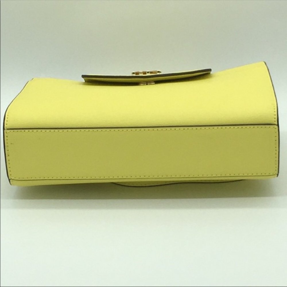 Michael Kors Mott Large Crossbody Clutch Bag - Picture 4 of 6